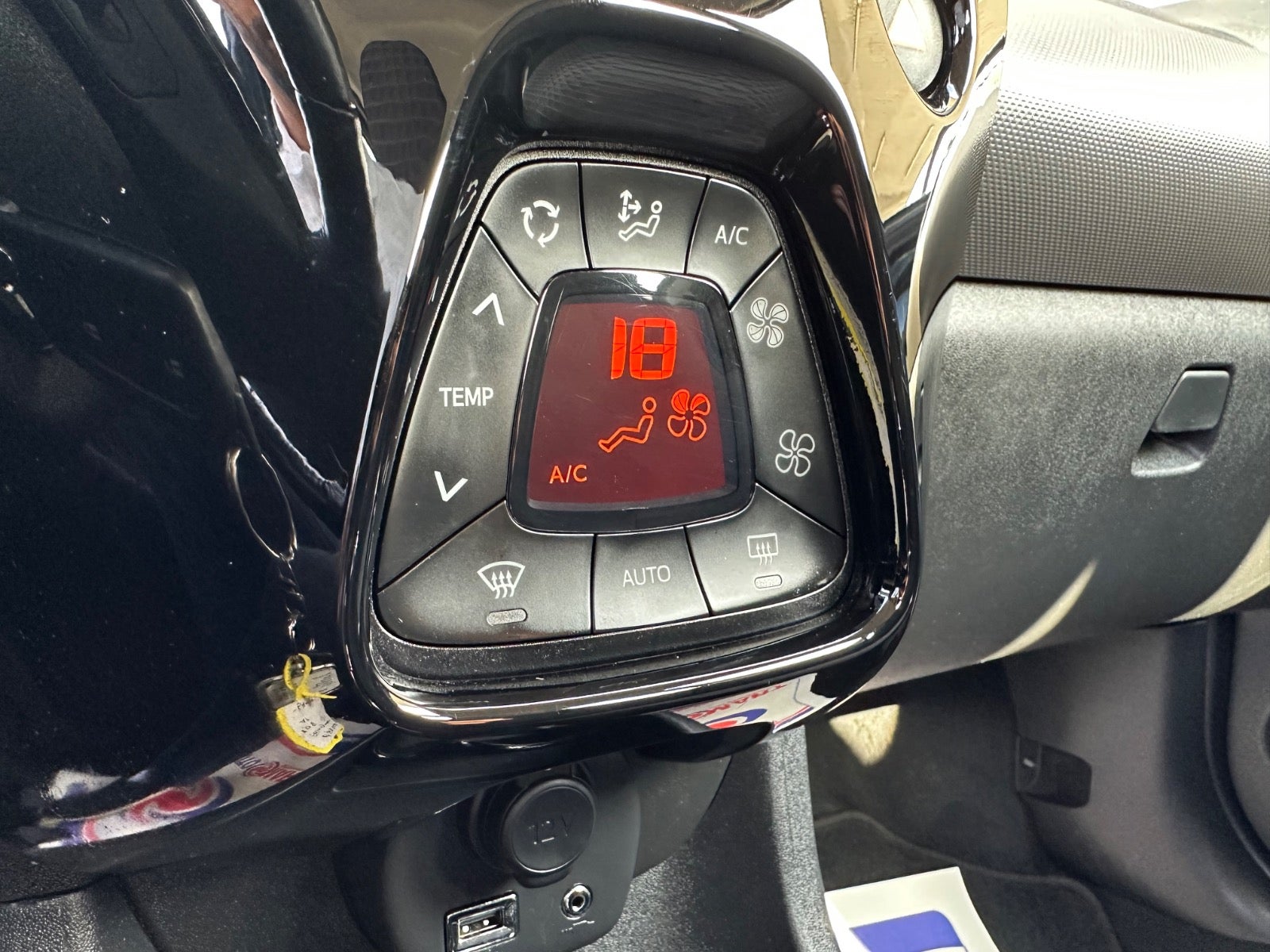 Billede af Peugeot 108 1,0 e-VTi 72 Allure+