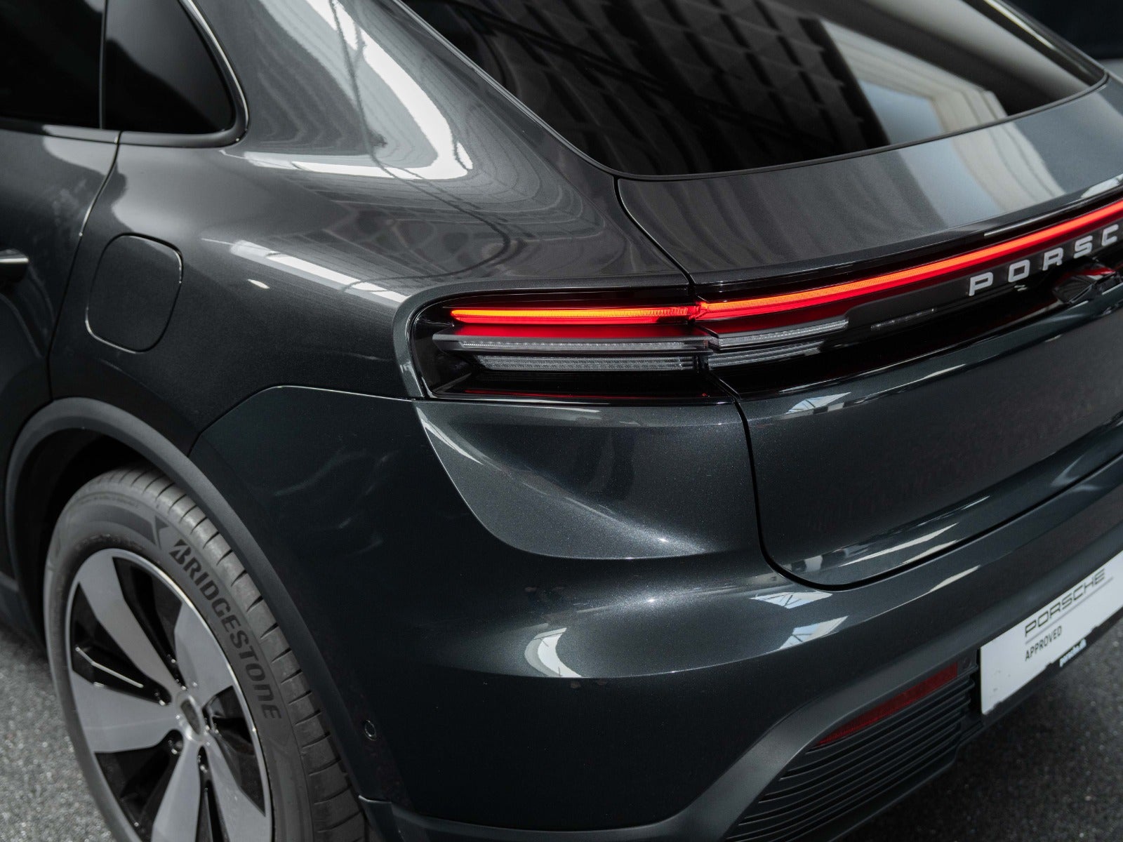 Gallery image 5 of 14