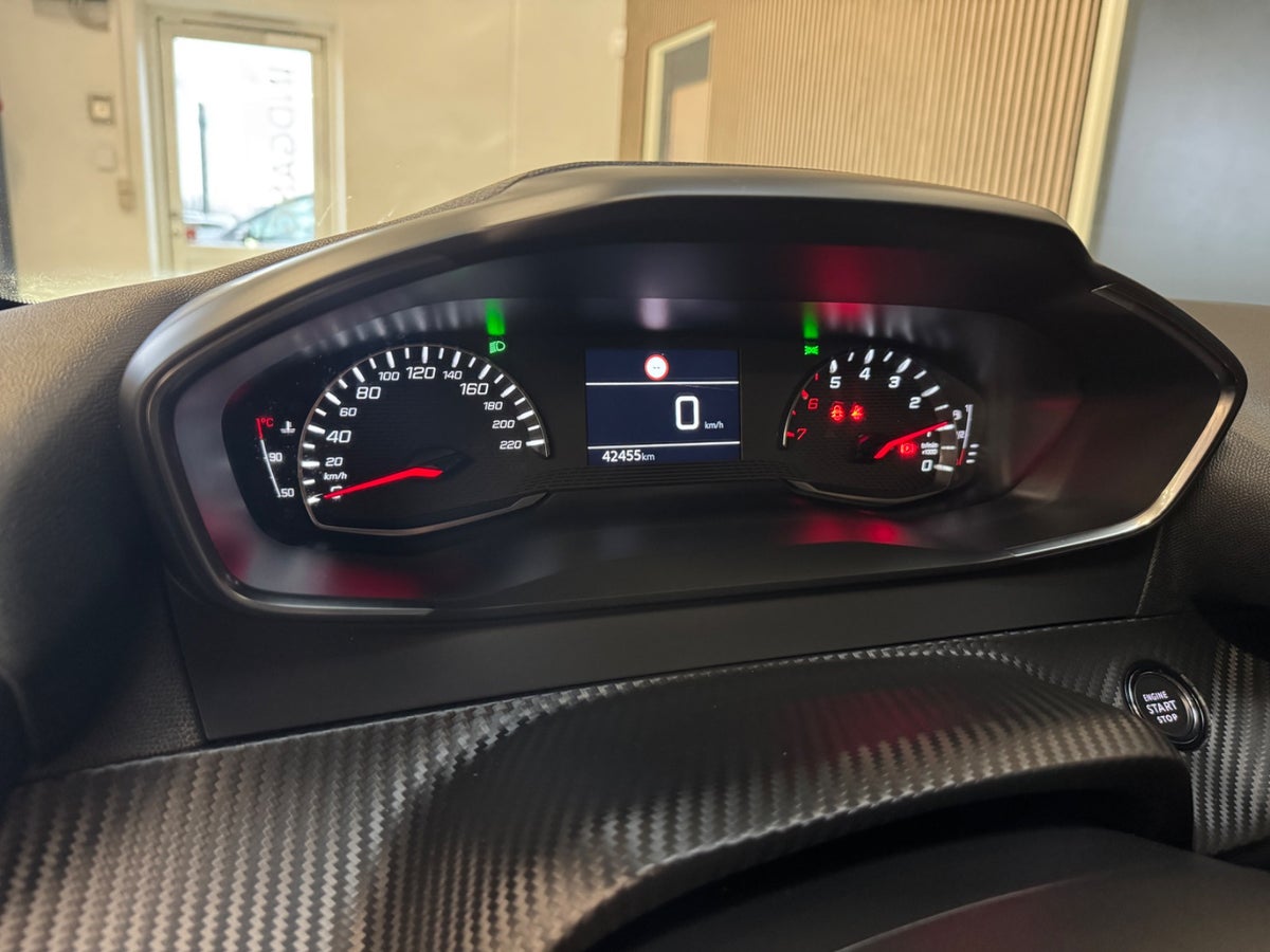 Peugeot 208 PureTech 100 Allure