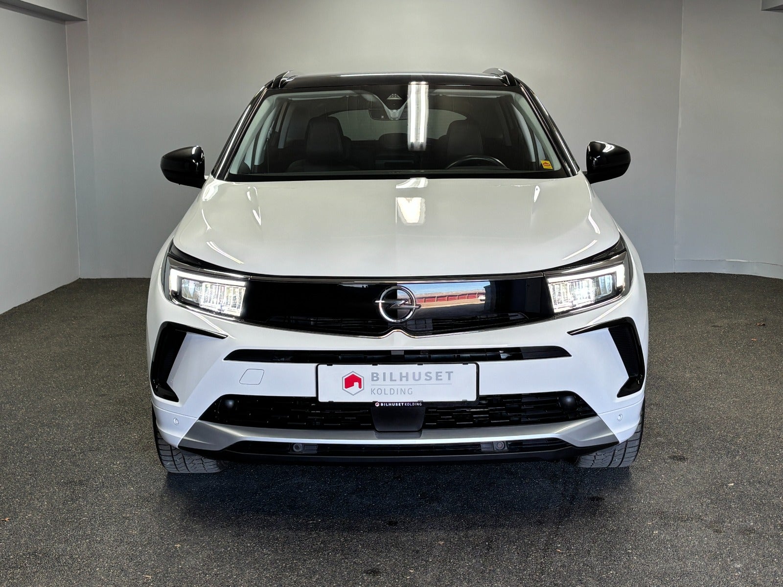 Billede af Opel Grandland 1,6 Hybrid Ultimate aut.