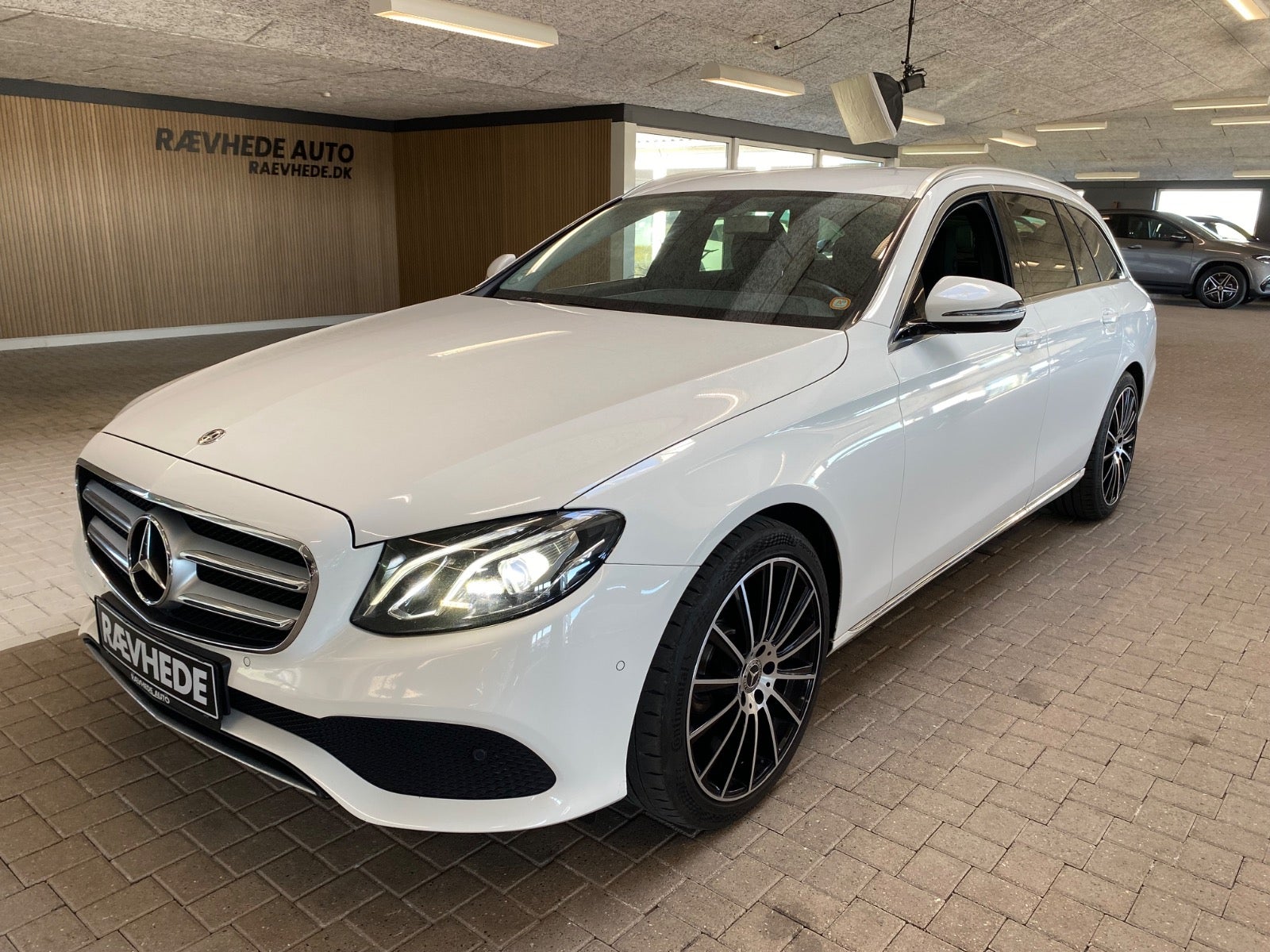 Mercedes E220 d Avantgarde stc. aut. – 20