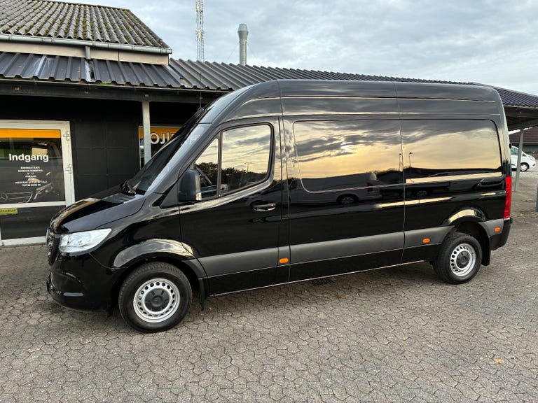 Mercedes Sprinter 215 CDi A2 Kassevogn aut. FWD