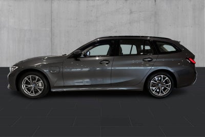 BMW 330e Touring Sport Line aut. BMW 330e Touring Sport Line aut. - 0