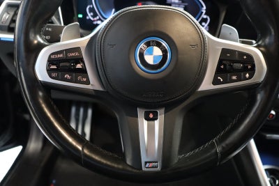 BMW 330e Touring M-Sport aut.
