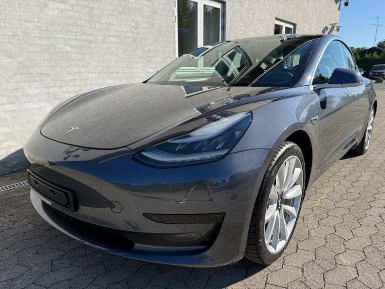 Tesla Model 3 Standard Range+ RWD