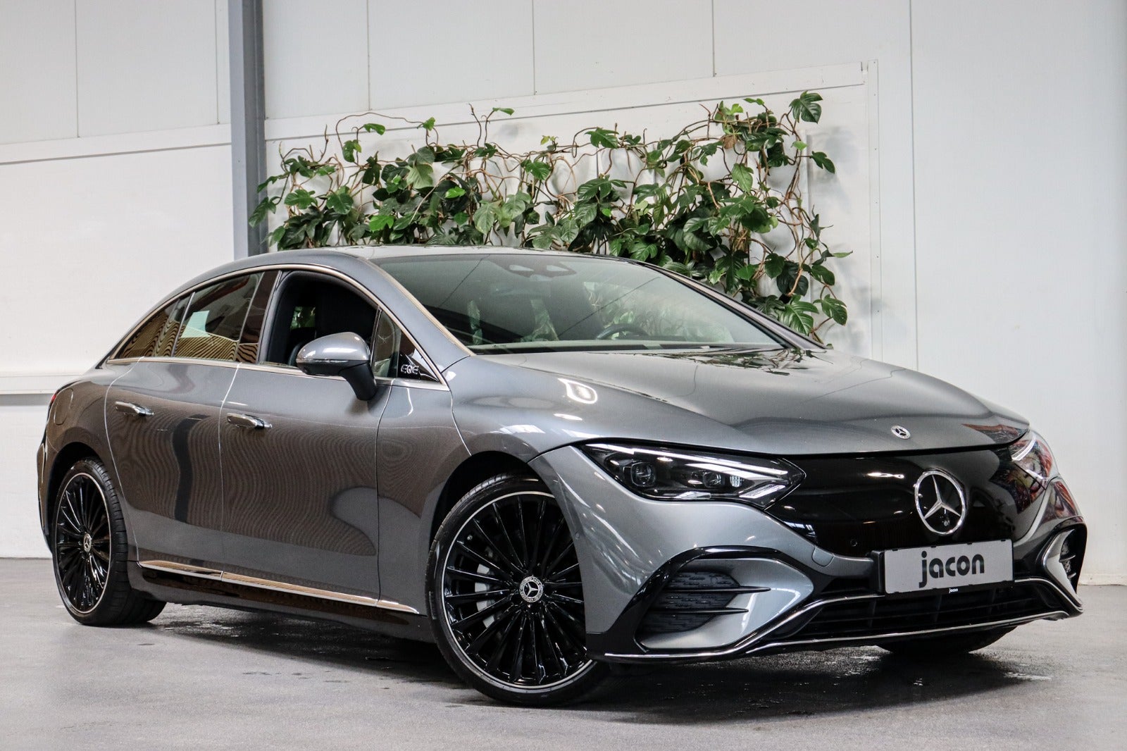 Mercedes EQE350 AMG Line