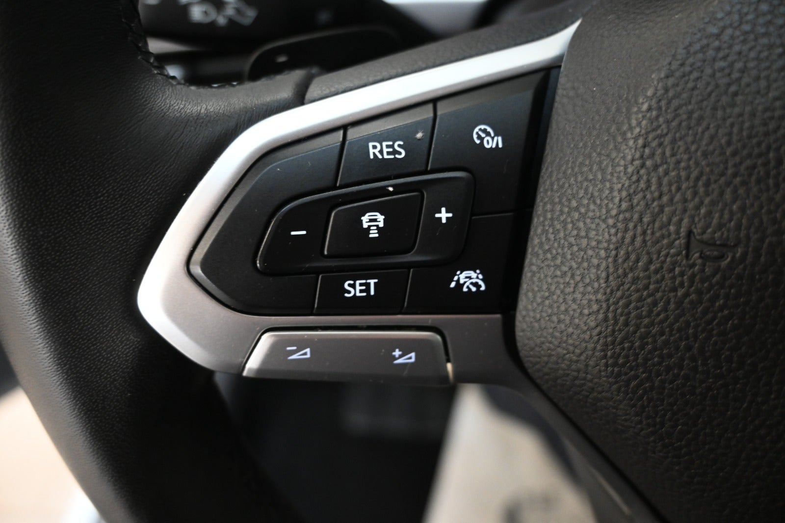 VW Golf VIII eHybrid DSG