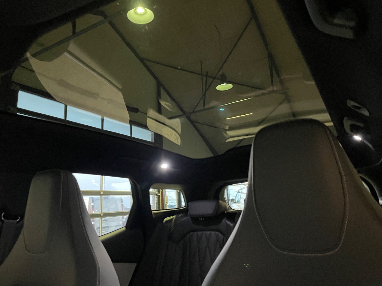 Ford Explorer Premium Extended Range