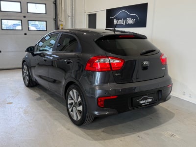 Kia Rio CVVT Premium