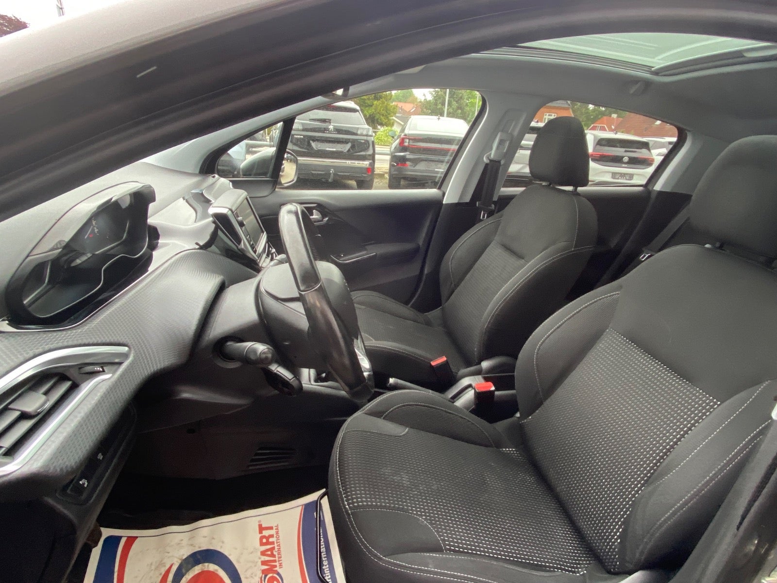 Billede af Peugeot 208 1,5 BlueHDi 100 Prestige Sky