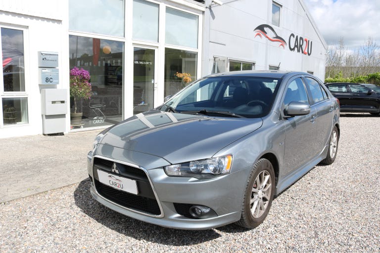 Mitsubishi Lancer Invite SportBack