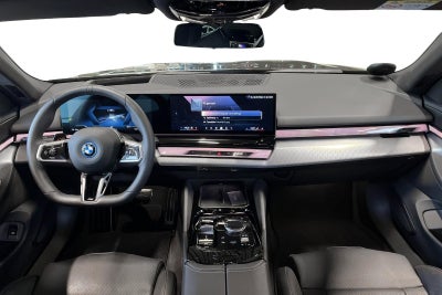 BMW i5 eDrive40 Touring Fully Charged M-Sport