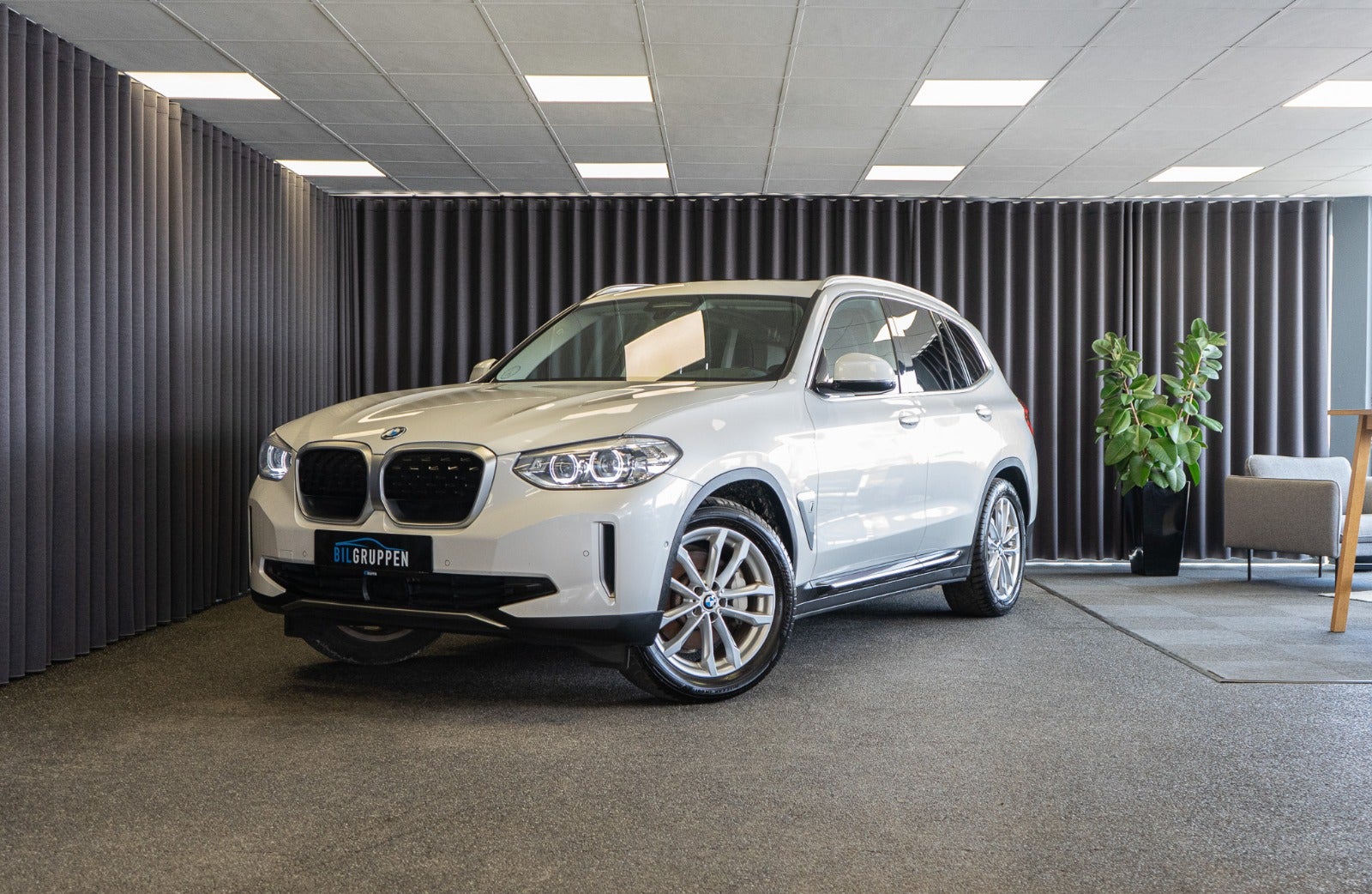 Billede af BMW iX3  Charged
