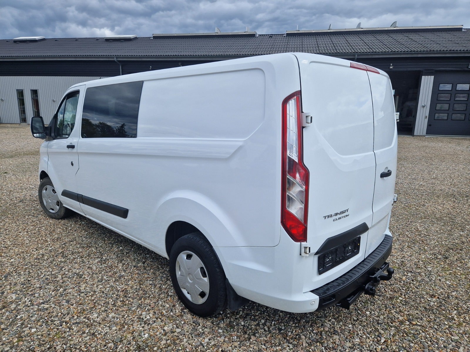Billede af Ford Transit Custom 300L 2,0 TDCi 130 Trend Mandskabsvogn