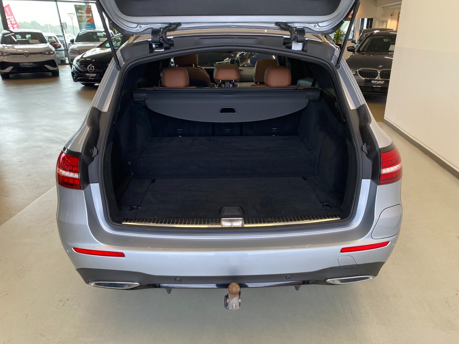 Billede af Mercedes E300 de 2,0 Advantage AMG stc. aut.