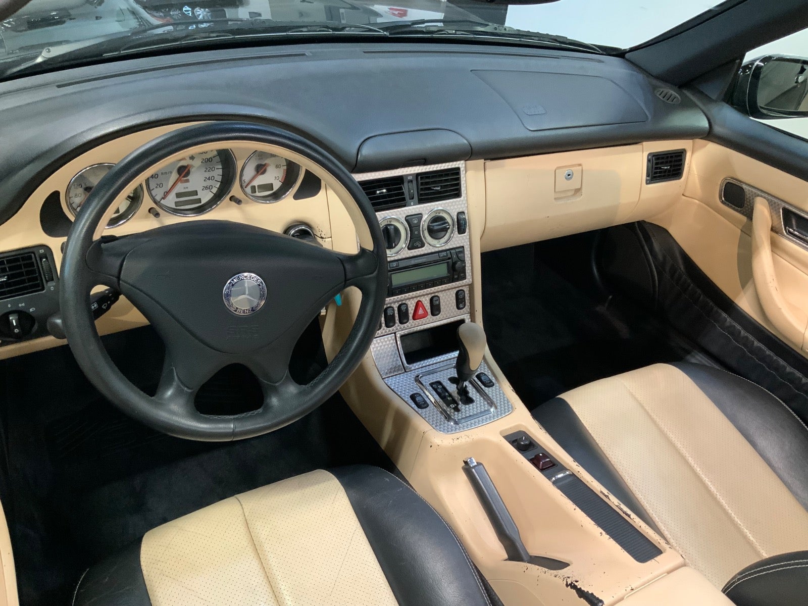 Mercedes-Benz SLK 230