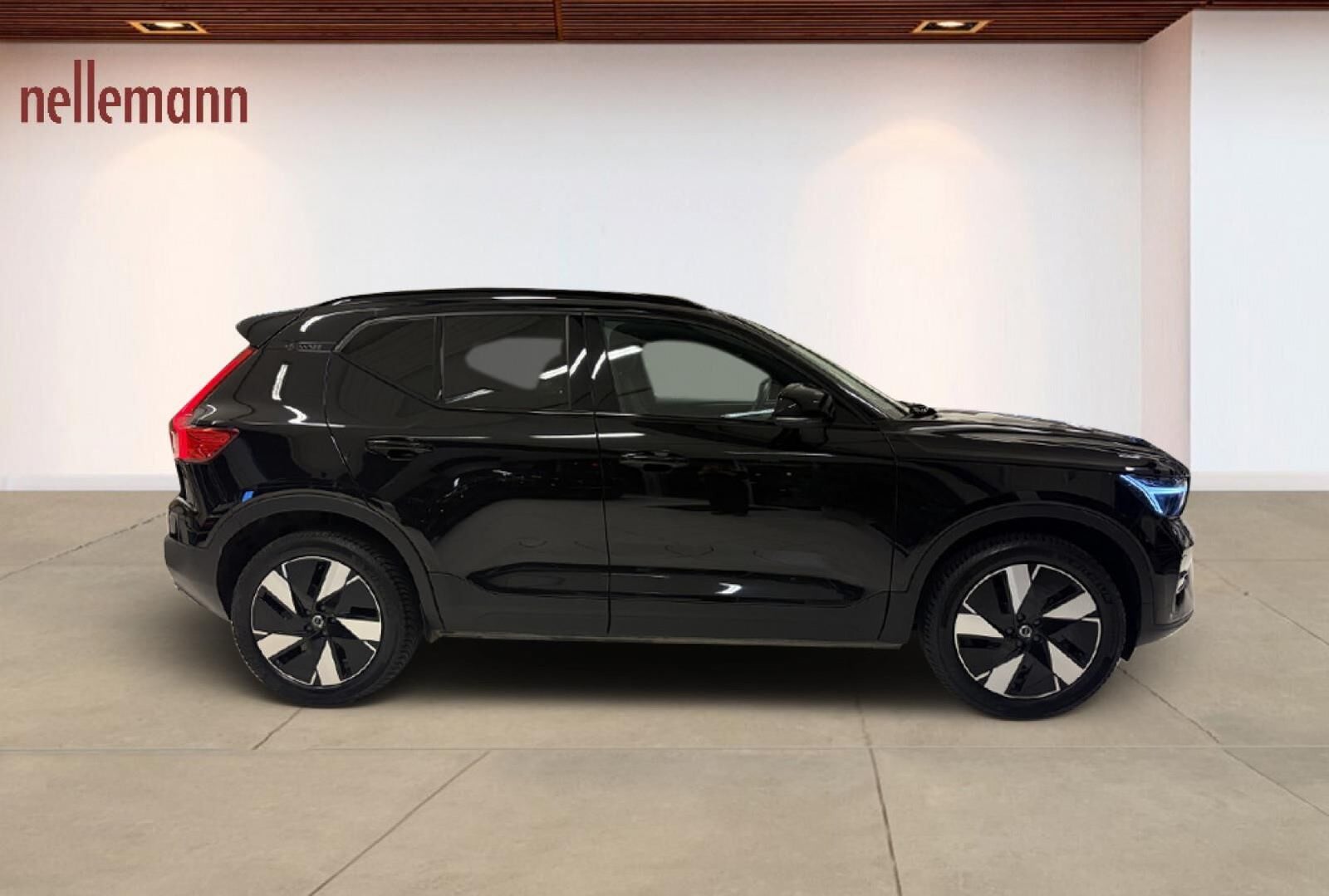 Volvo XC40 Standard Range Plus