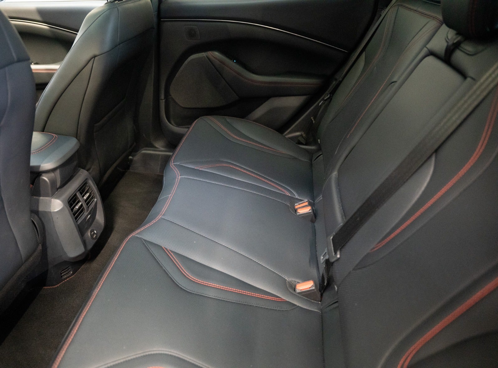 Billede af Ford Mustang Mach-E 70 Premium Standard Range AWD