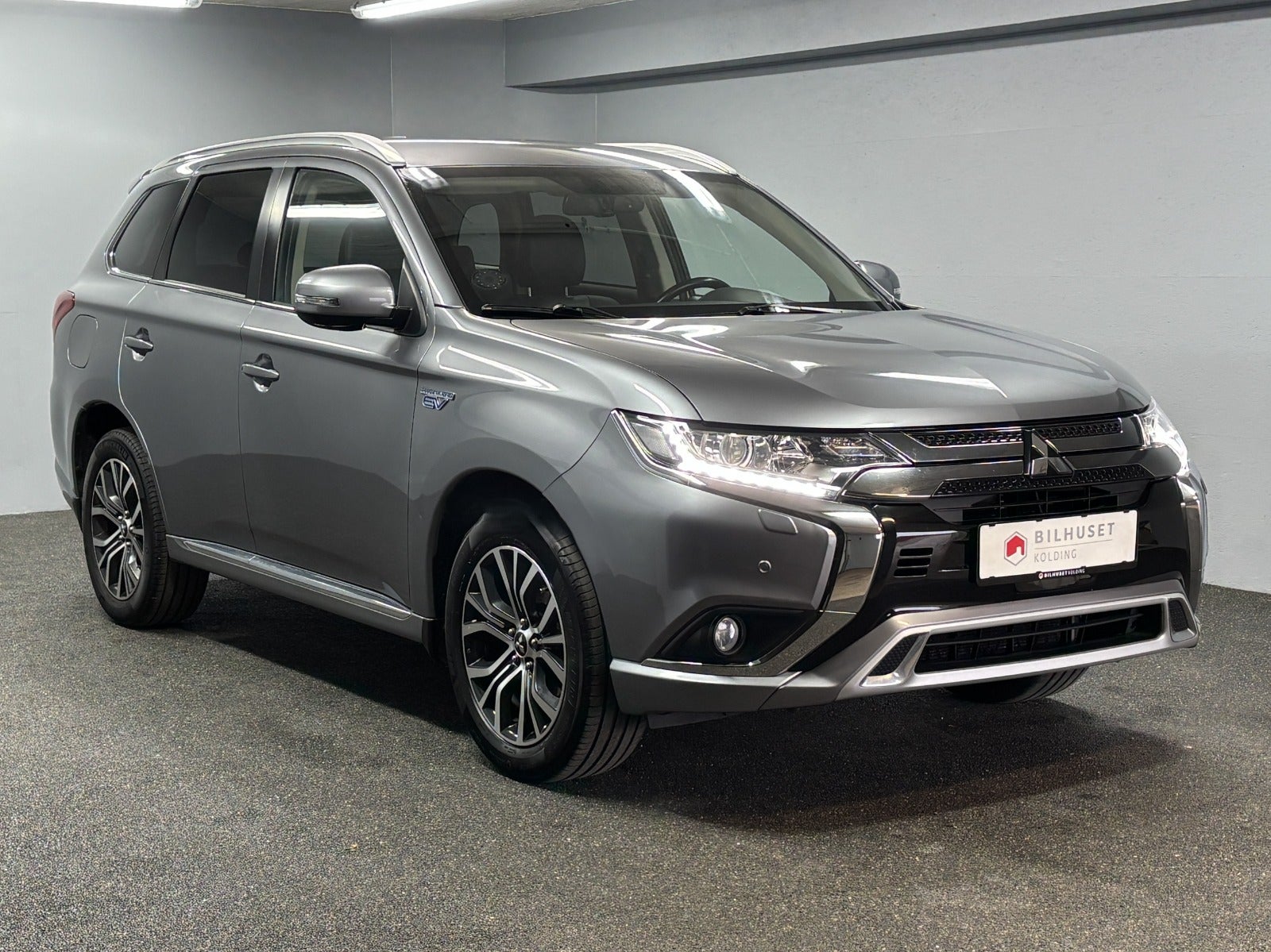 Billede af Mitsubishi Outlander 2,4 PHEV Invite CVT 4WD