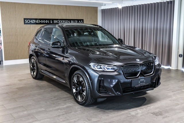 BMW iX3  Charged Plus M-Sport