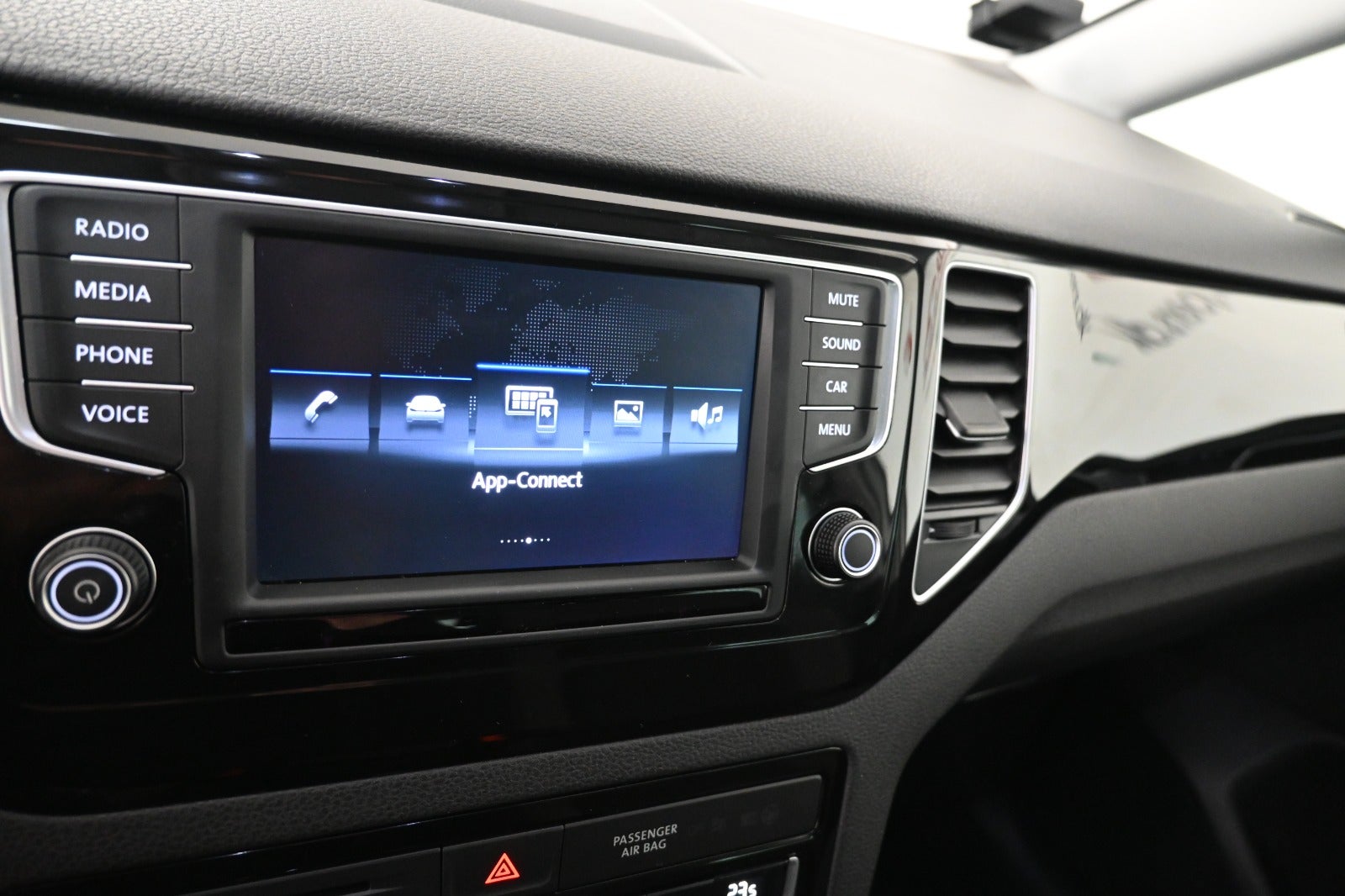 VW Golf Sportsvan TSi 150 R-line DSG BMT