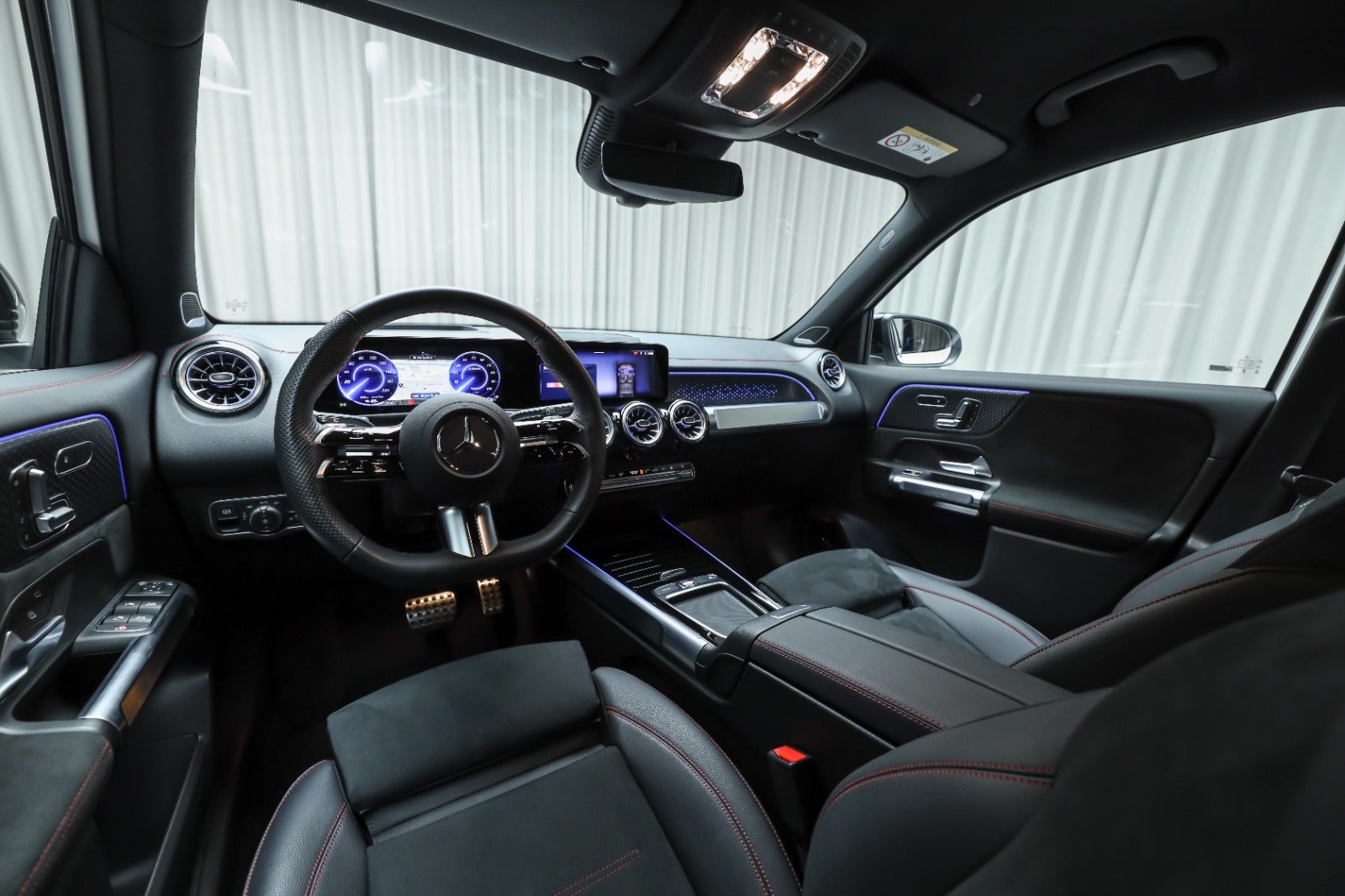 Mercedes-Benz EQB 250+ (4/8)