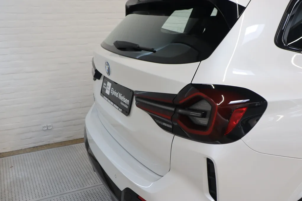 BMW iX3 Charged M-Sport