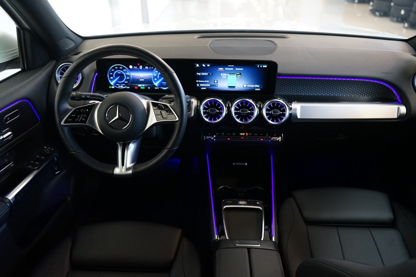 Mercedes EQB250+