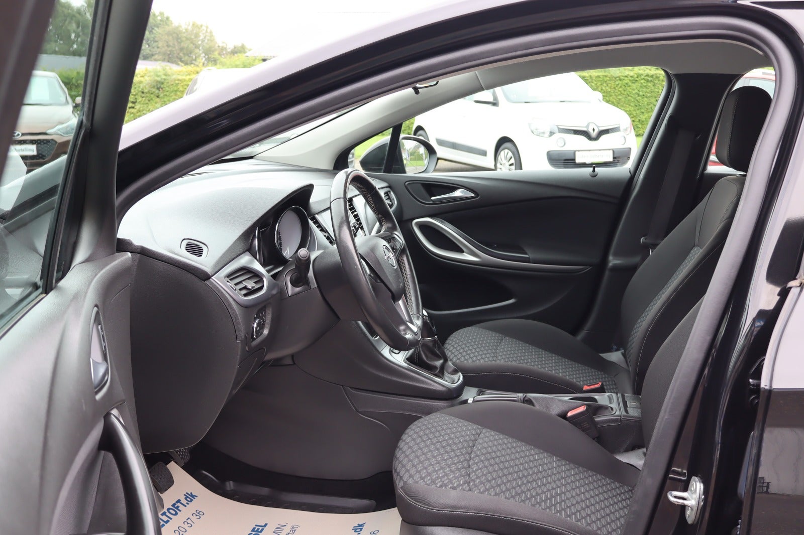 Billede af Opel Astra 1,2 T 110 Elegance Sports Tourer