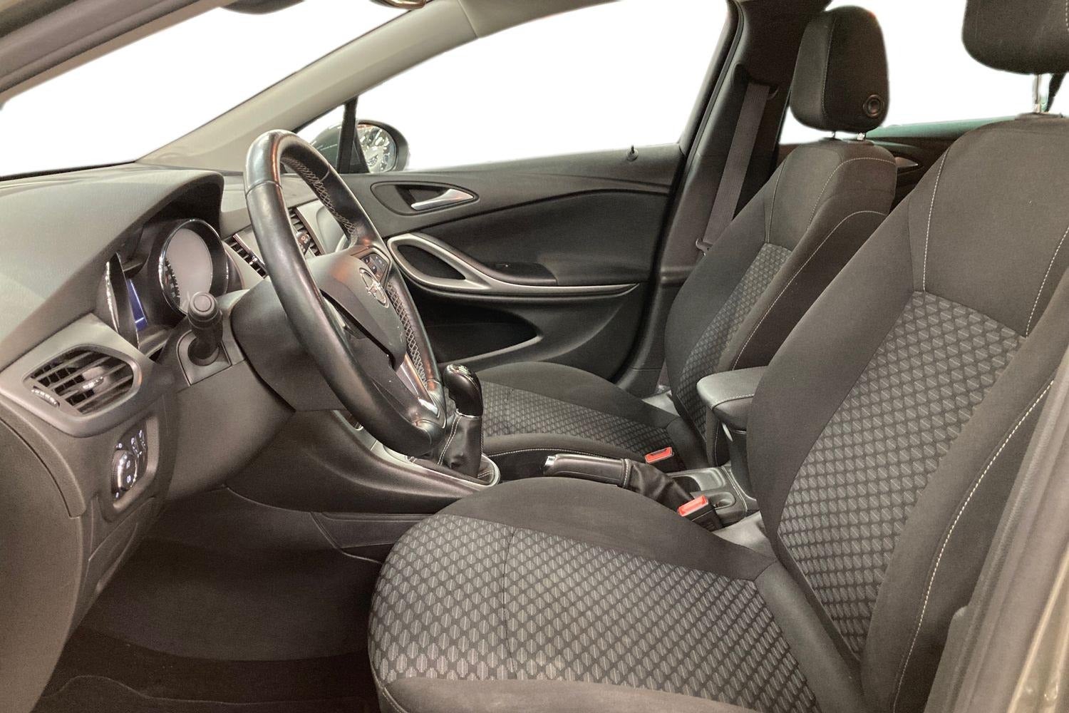 Billede af Opel Astra 1,2 T 110 Edition Sports Tourer