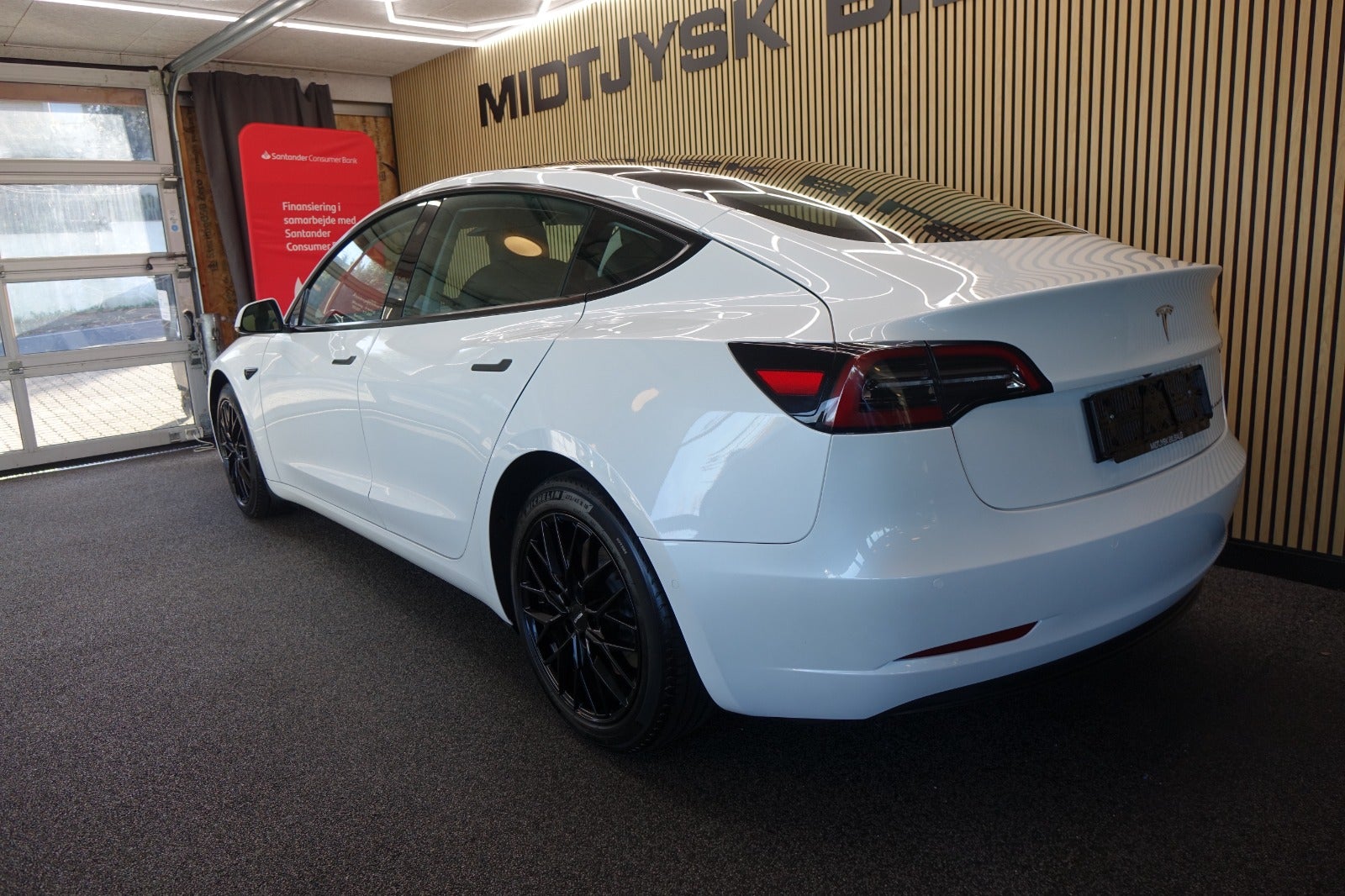 Tesla Model 3, Billede 10