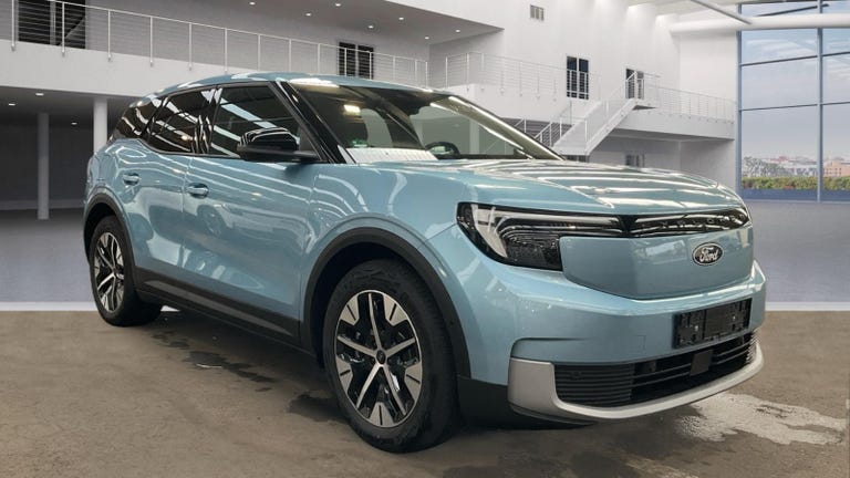 Ford Explorer Select Extended Range