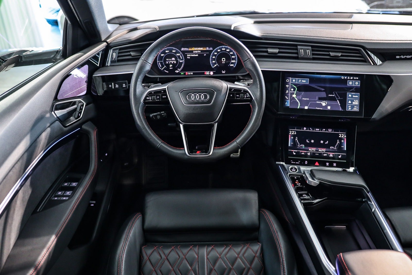 Billede af Audi Q8 e-tron 55 S-line Black Edition quattro