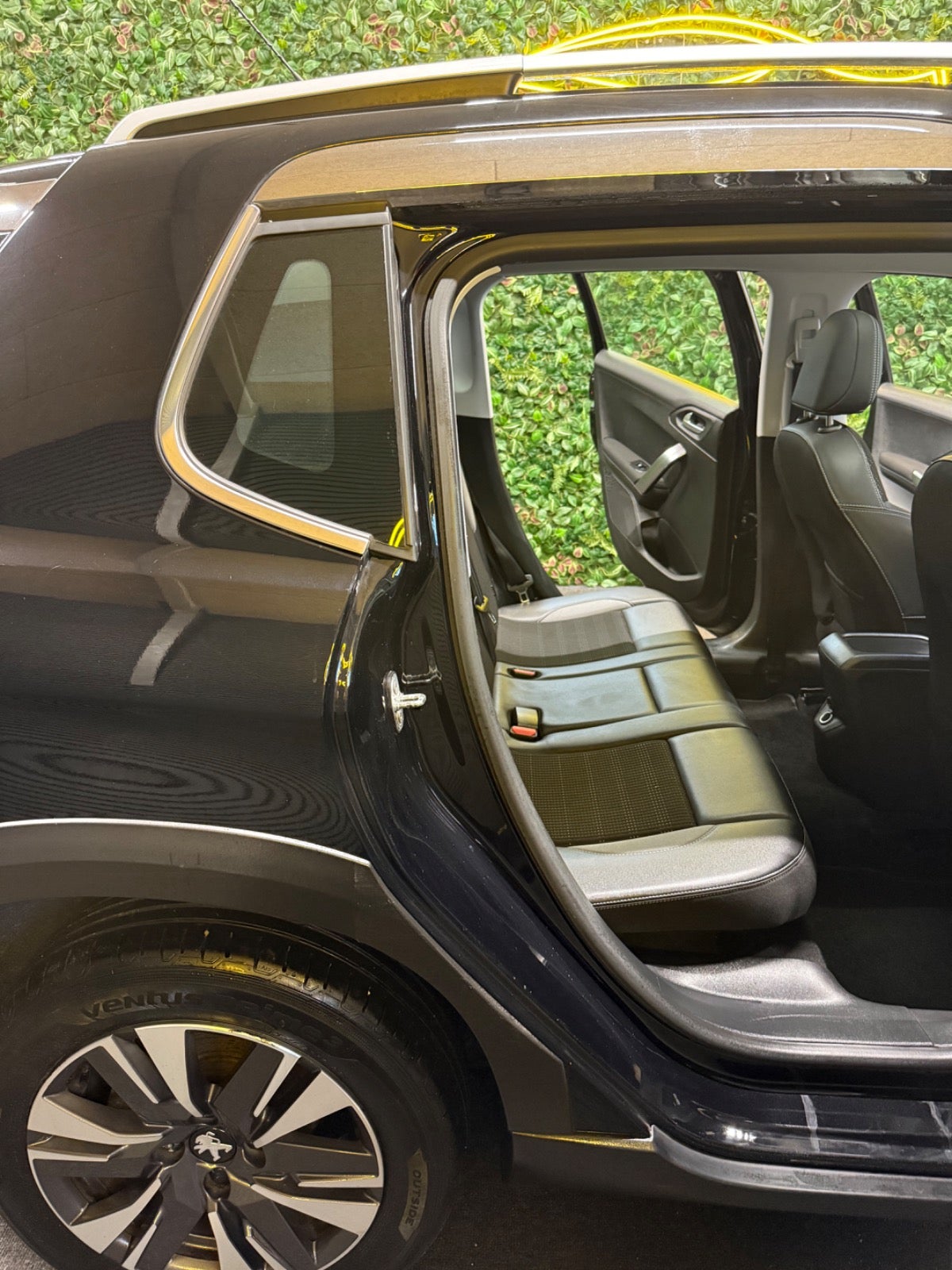 Billede af Peugeot 2008 1,2 e-THP 110 Allure Sky