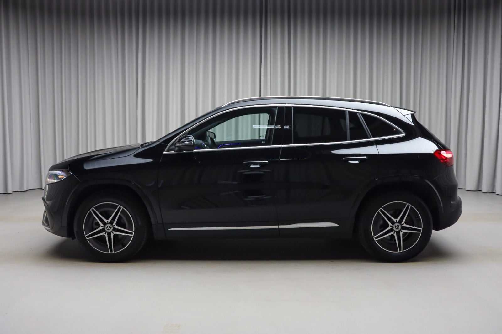 Mercedes-Benz EQA 350 (6/8)