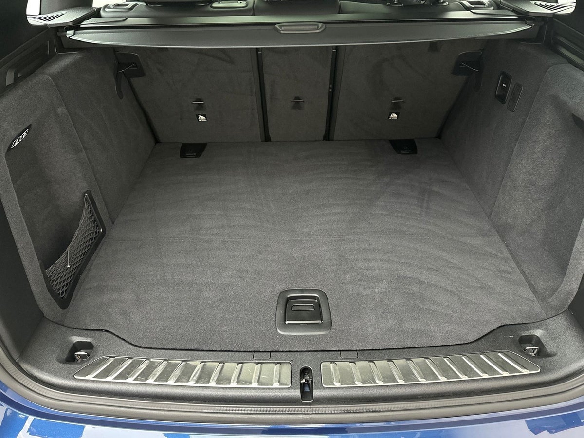 BMW iX3 Charged M-Sport billede 13