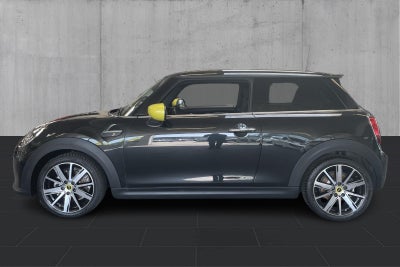 MINI Cooper SE Essential - 1