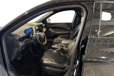 Ford Mustang Mach-E Premium Standard Range AWD Ford Mustang Mach-E Premium Standard Range AWD - 4