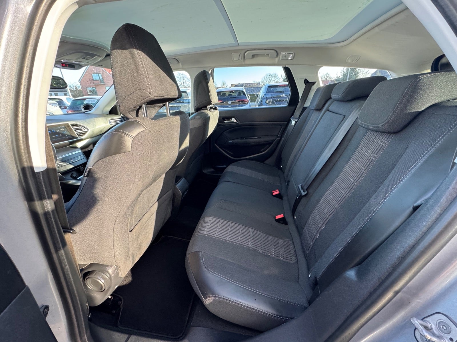 Billede af Peugeot 308 1,6 BlueHDi 120 Allure Sky SW