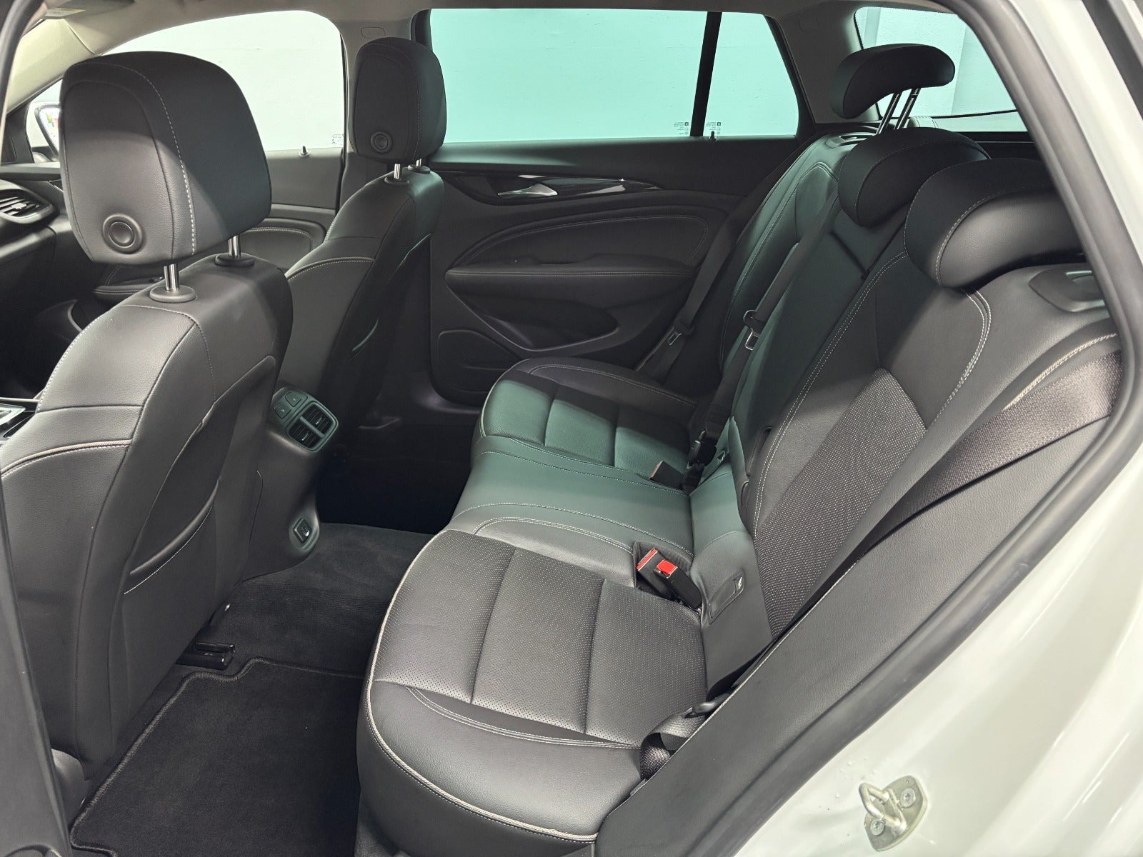 Billede af Opel Insignia 1,5 T 165 Dynamic Sports Tourer aut.