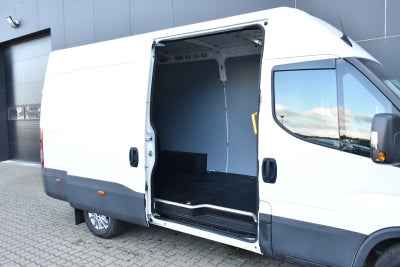 Iveco Daily 35S16 12m³ Van AG8