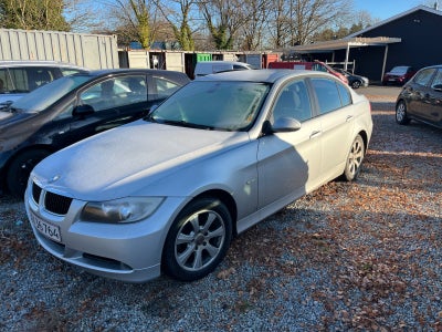 BMW 320i 2,0  4d