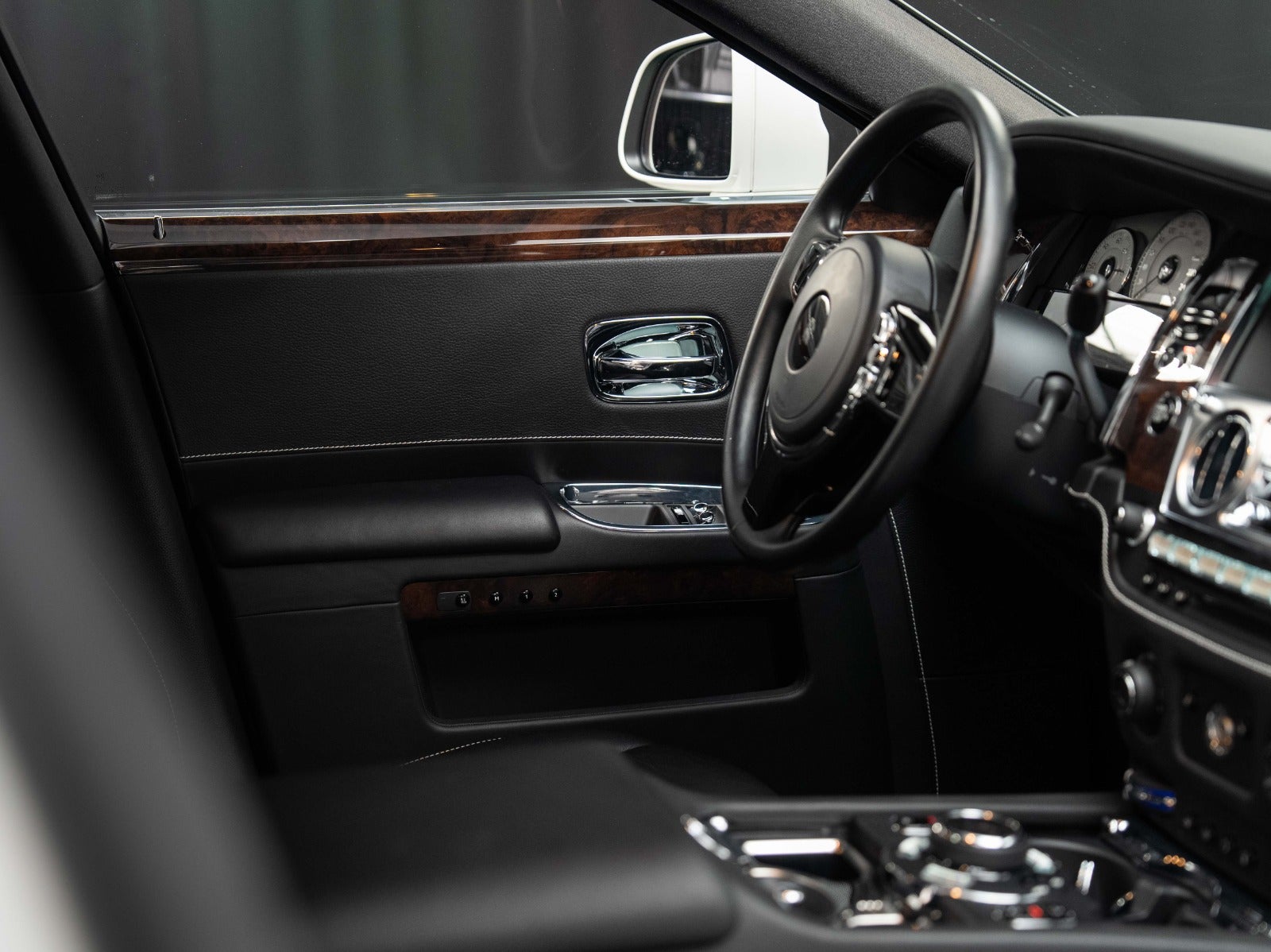 Gallery image 21 of 24