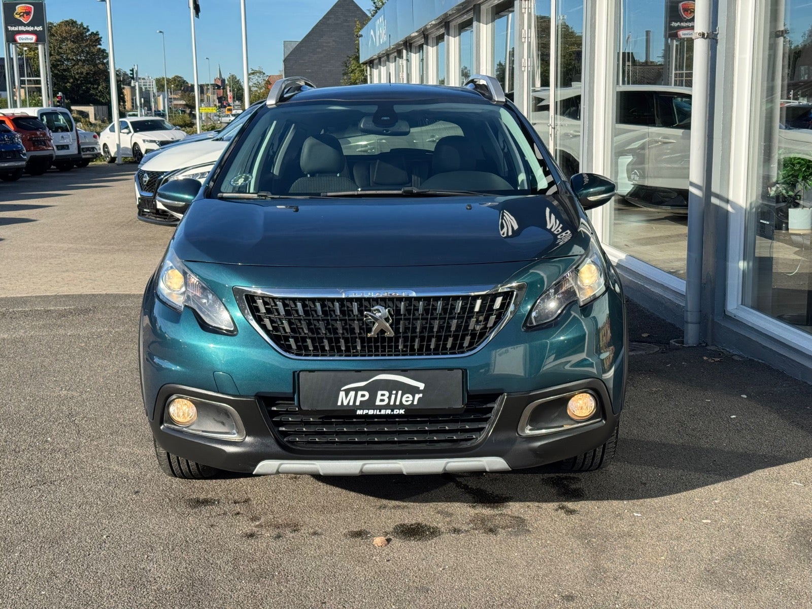 Billede af Peugeot 2008 1,6 BlueHDi 100 Allure Sky