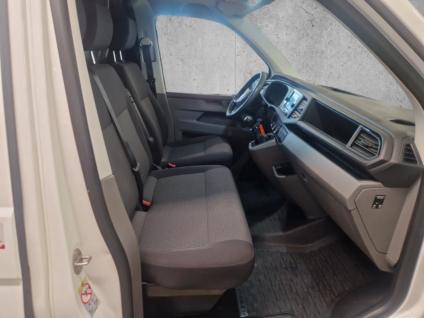 Billede af VW Transporter 2,0 TDi 110 Kassevogn lang