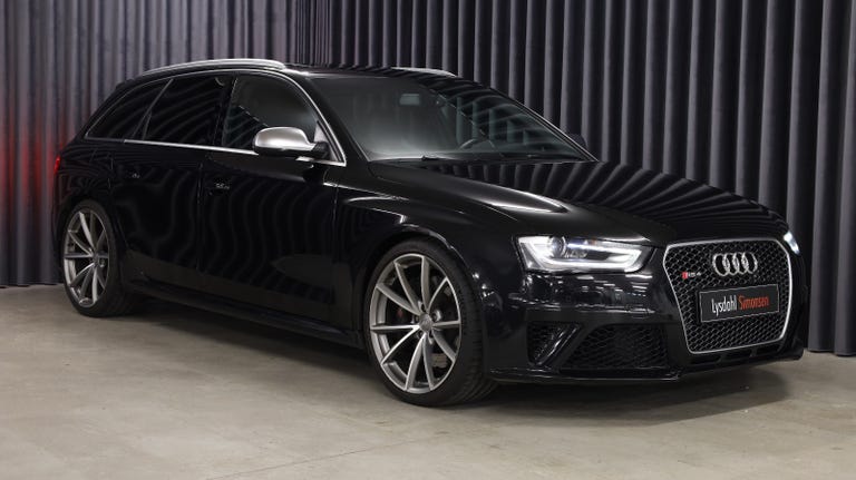 Audi RS4 FSi Avant quattro S-tr.