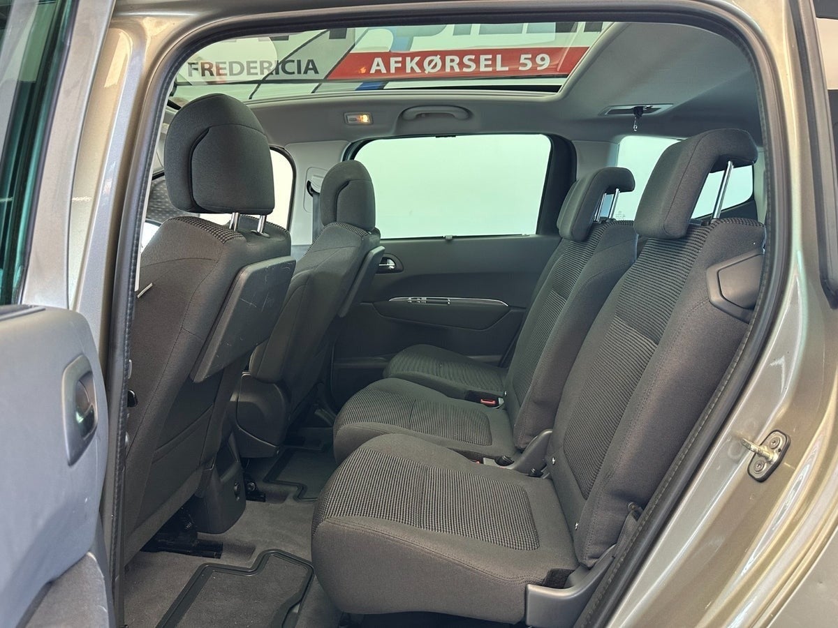 Billede af Peugeot 5008 1,6 BlueHDi 120 Allure 7prs