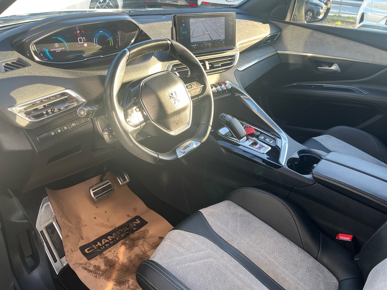 Billede af Peugeot 3008 1,6 Hybrid First GT EAT8