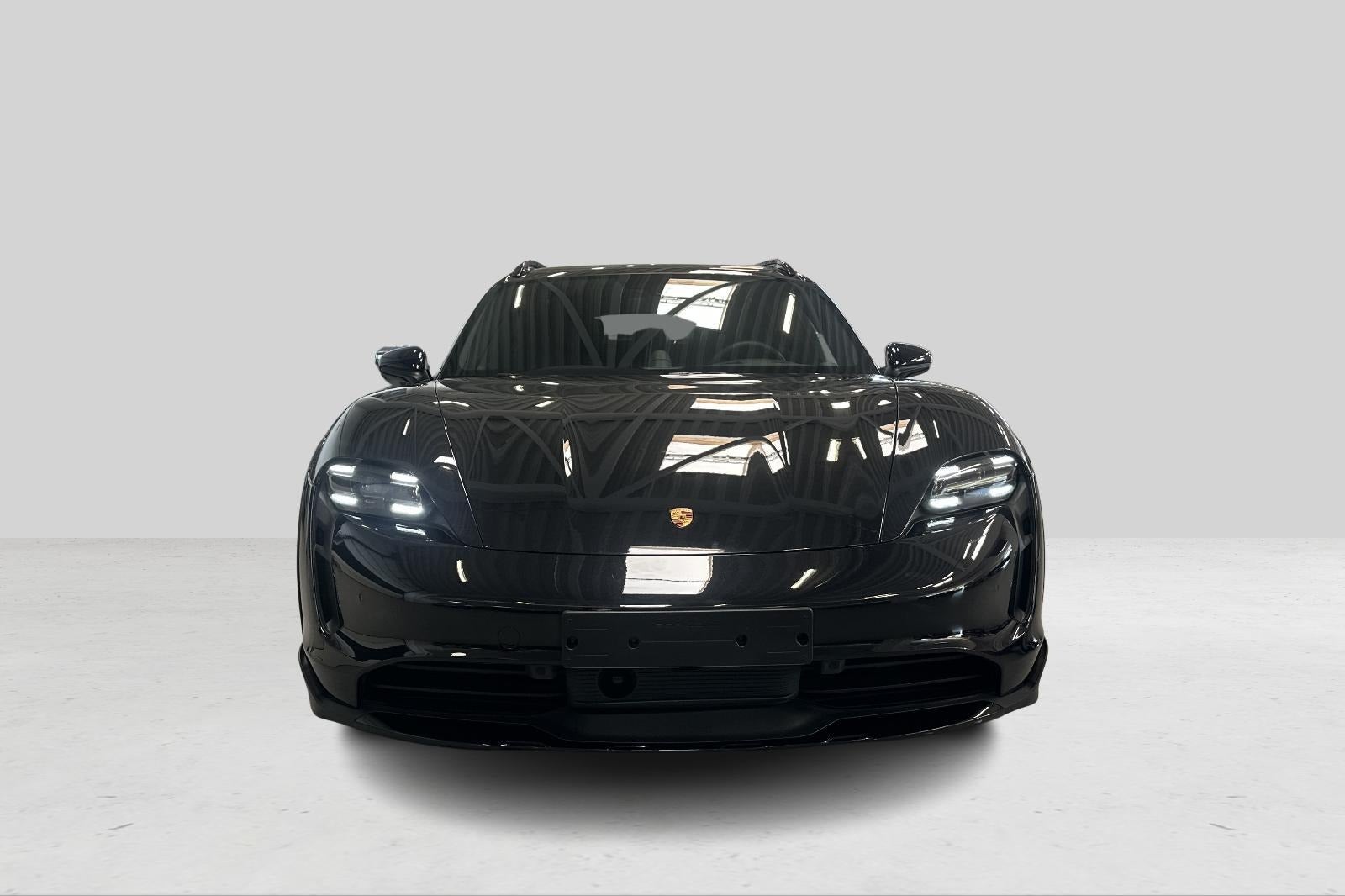 Porsche Taycan 4 Performance+ Cross Turismo