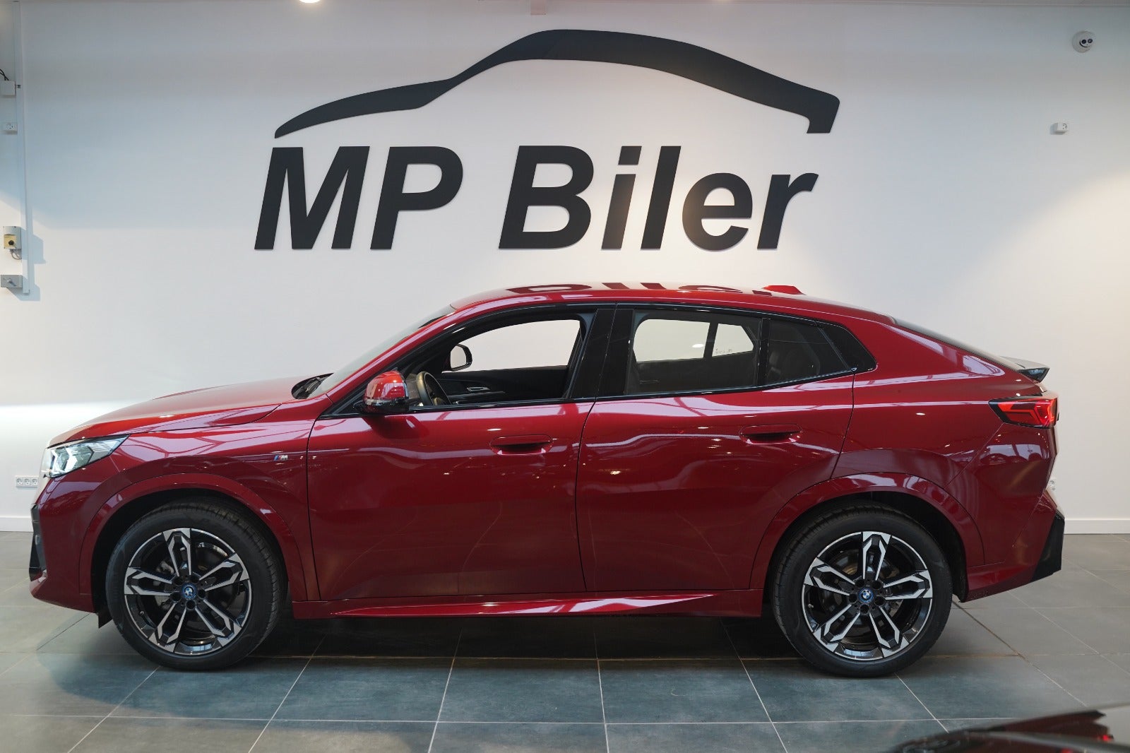 Billede af BMW iX2  eDrive20 M-Sport